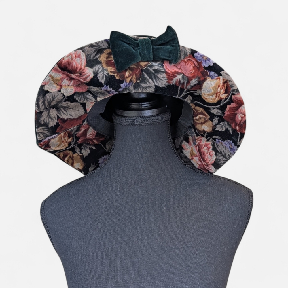 WHIMSIGOTH 90s Velvet Cloche Hat | Green Floral Hand Painted Gold | Petite 20.5"